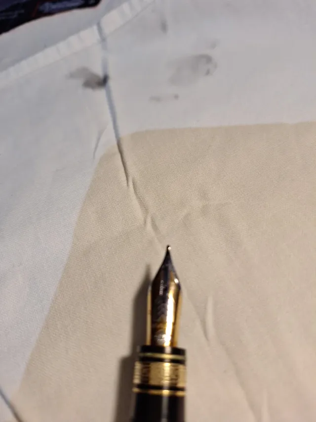 Penna stilografica Omas extra serie limitata nera