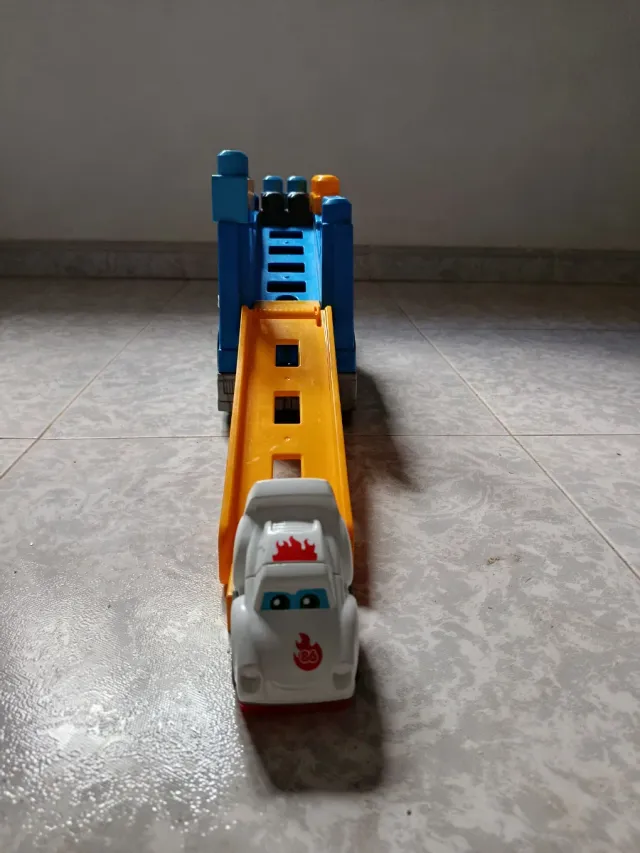 Camión de bloques de construcción