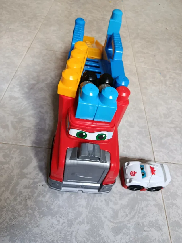 Camión de bloques de construcción