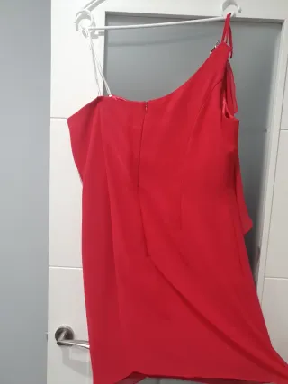 Vestido rojo para eventos BBC