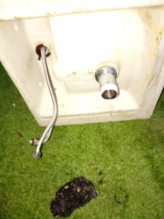 Lavabo+Grifo+Tapón de cierre+Latiguillos