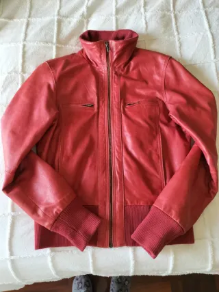 Chaqueta de piel Bershka