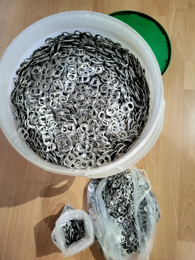 Anilhas de lata de refrigerante. 3.300 unidades