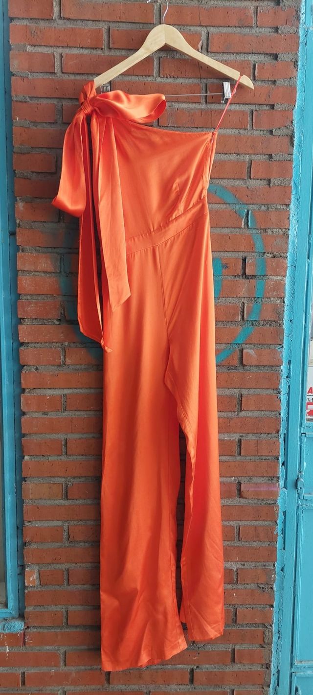 Mono Uterqüe hombro asimétrico naranja