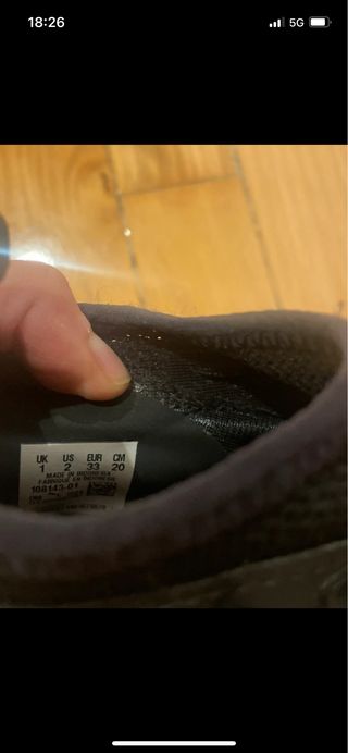 Botas de fútbol niño Puma Talla 33 de tacos