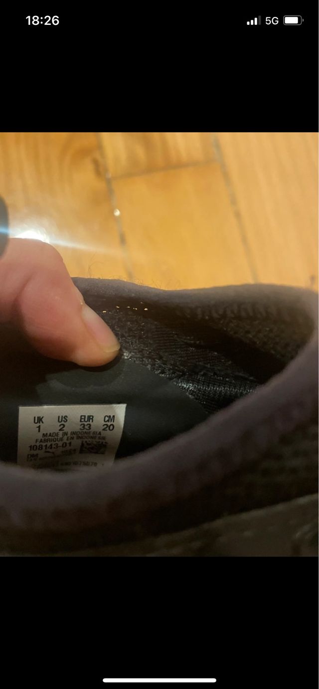 Botas de fútbol niño Puma Talla 33 de tacos