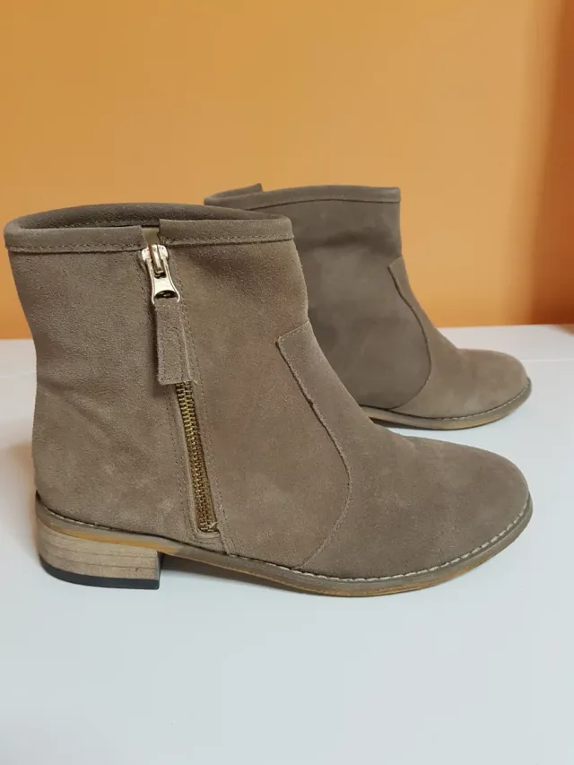 Botines serraje beige Talla 38