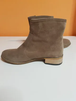 Botines serraje beige Talla 38