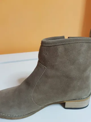 Botines serraje beige Talla 38