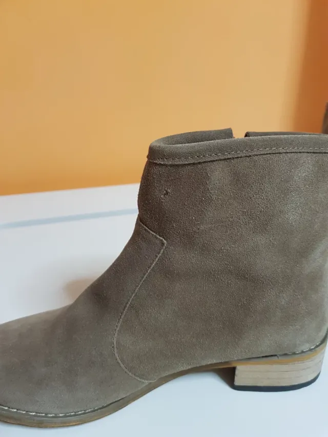 Botines serraje beige Talla 38