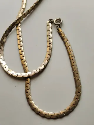 Collar dorado vintage