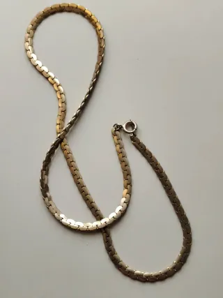 Collar dorado vintage