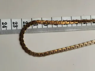 Collar dorado vintage