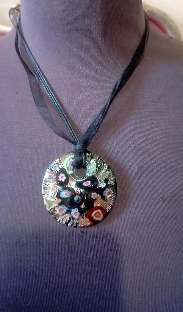 Collana vintage 80 vetro Murano ciondolo floreale.