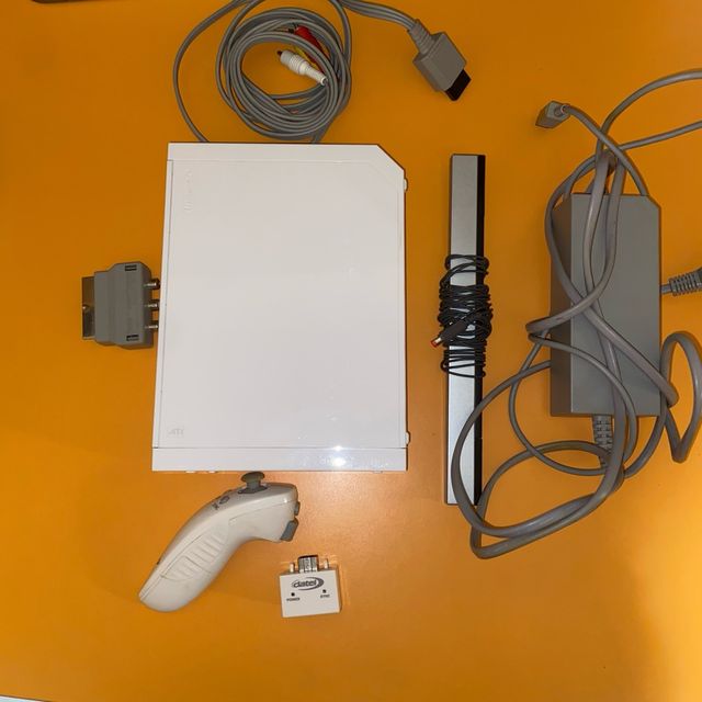 Nintendo Wii Console Bianca con Cavi e Nunchunk