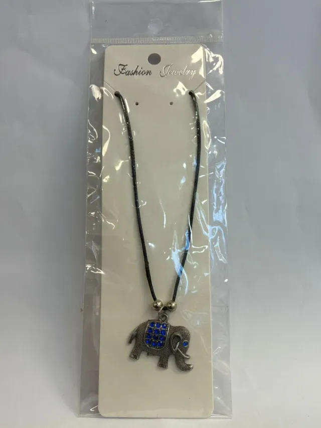 Collar de elefante con piedras azules