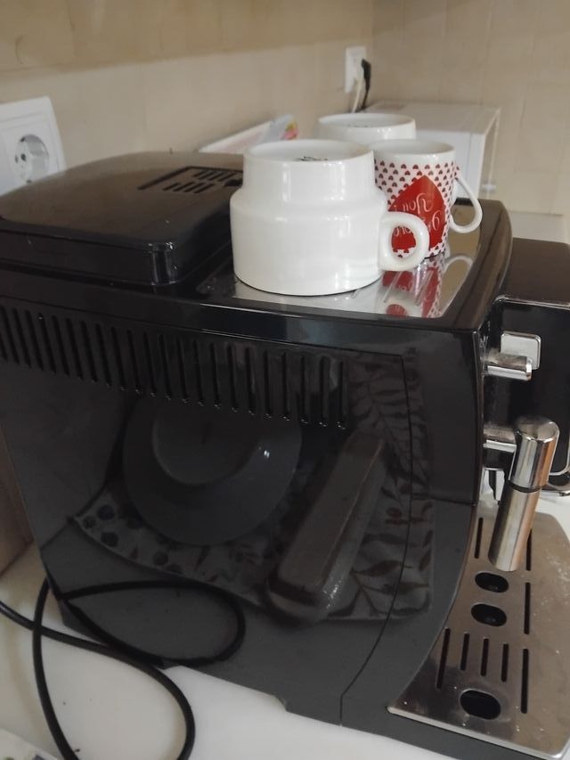 Cafetera Superautomática DeLonghi