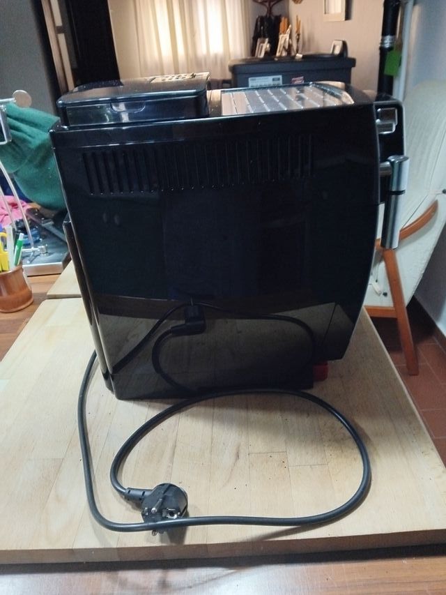 Cafetera Superautomática DeLonghi