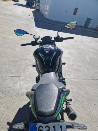 Kawasaki Z900 2024 - 11.900 km