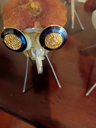 Insetti artistici tecnologici fatti a mano