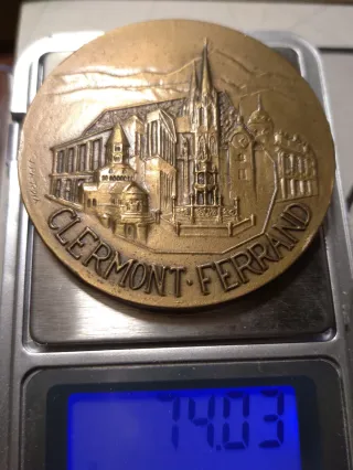 Medalla espectacular de Clermont-Ferrand. Bronce.