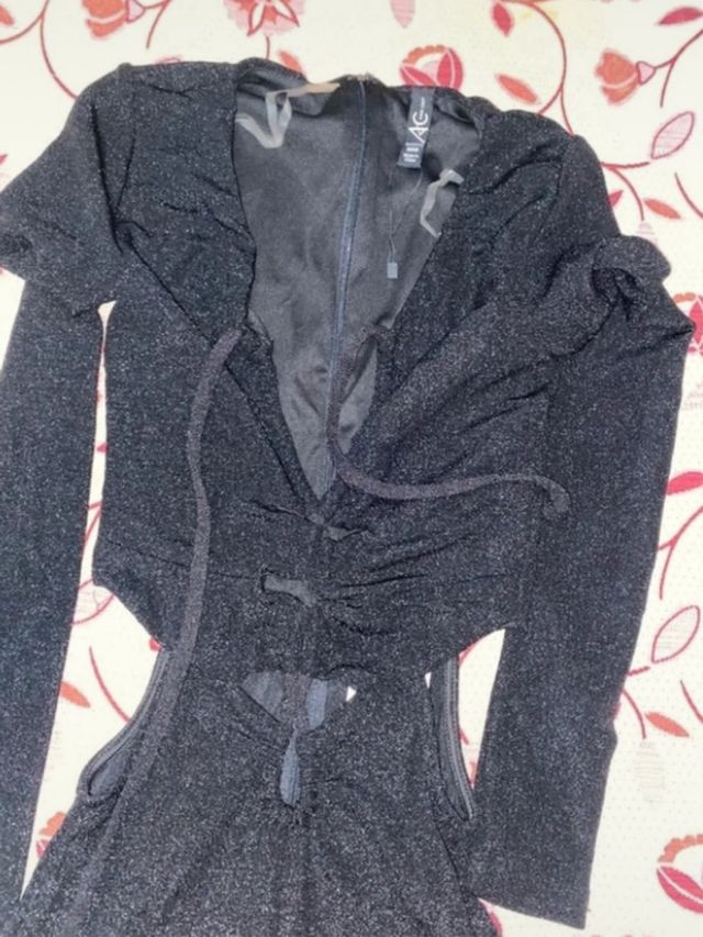 Mono brillante negro