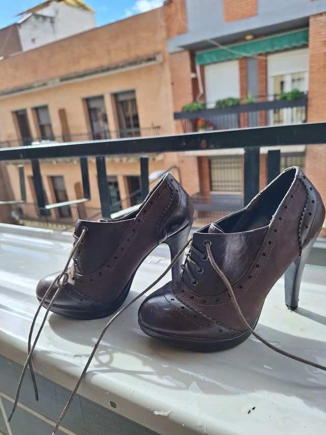 Botín tacón alto DOSPIES marrón