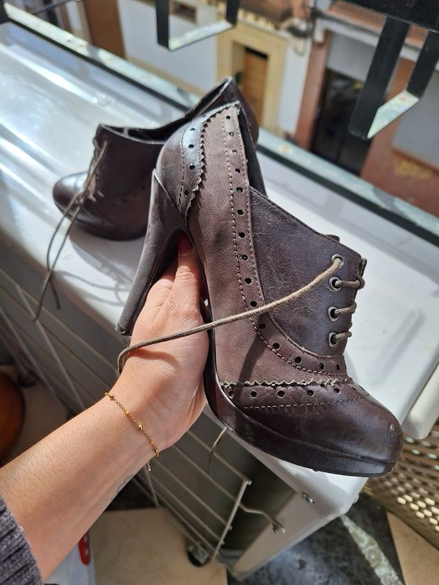 Botín tacón alto DOSPIES marrón