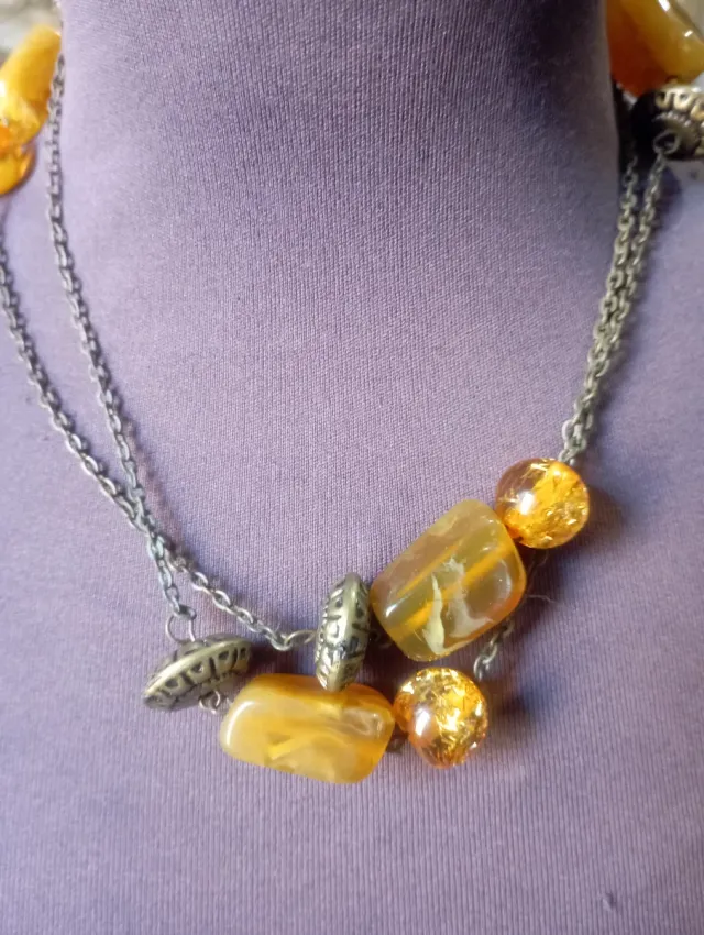 Collana lunga vintage 80 bronzo resina color ambra
