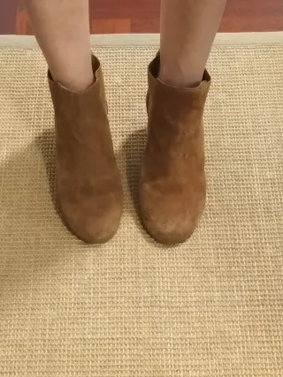 Botín serraje Coolway marrón