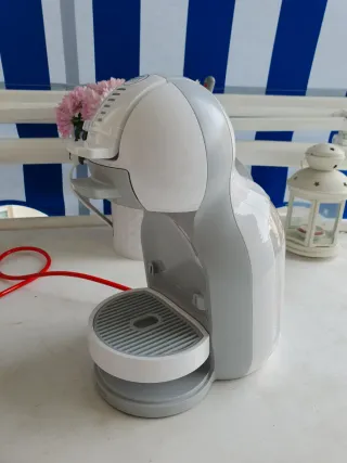 Cafetera Dolce Gusto