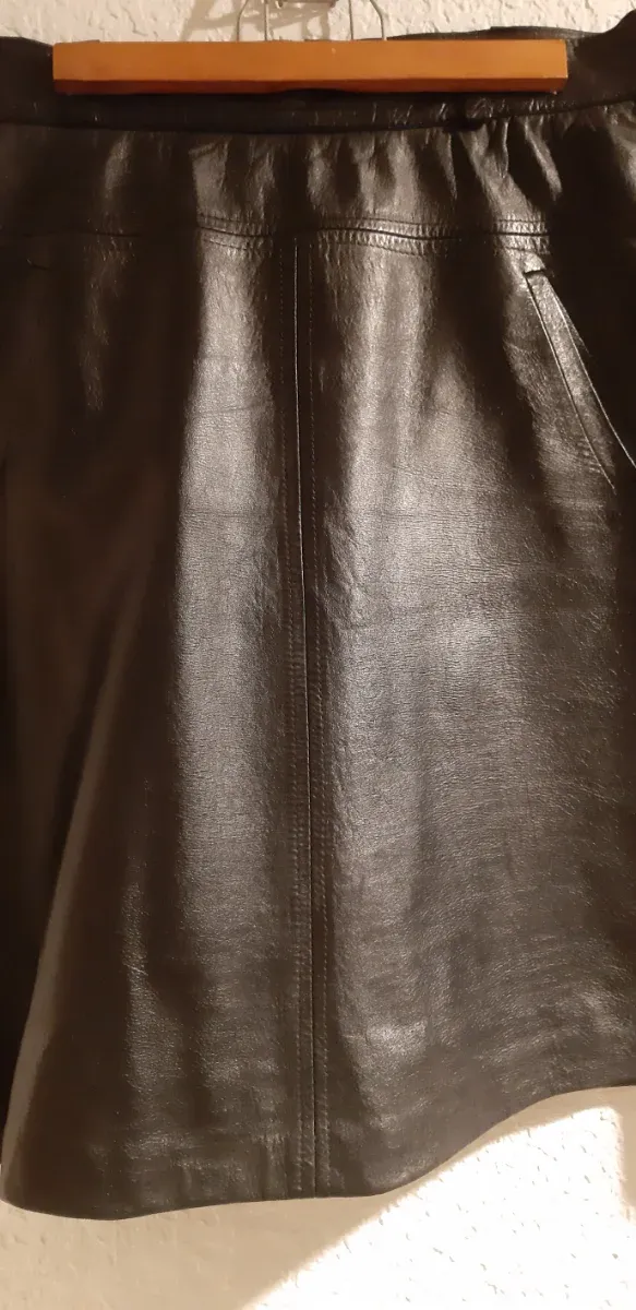Falda de piel auténtica negra⁰
