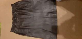 Falda de piel auténtica negra⁰