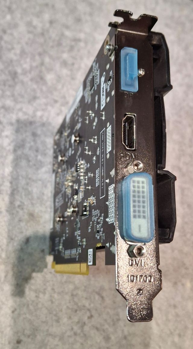 Sapphire AMD Radeon RX 550 Pulse 4GB - GPU