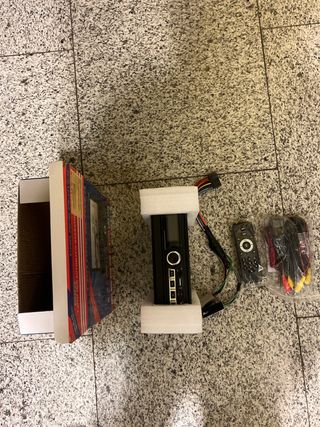 Pantalla de coche con mando