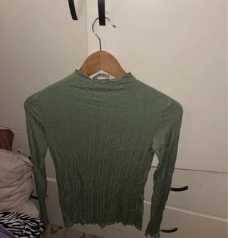 Camiseta verde manga larga