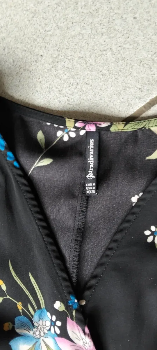 Zara abito corto floreale nero, pantaloncini