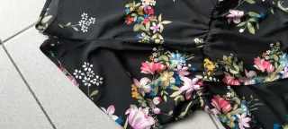 Zara abito corto floreale nero, pantaloncini