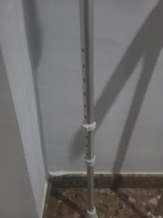 Muletas ajustables adulto/ niño.