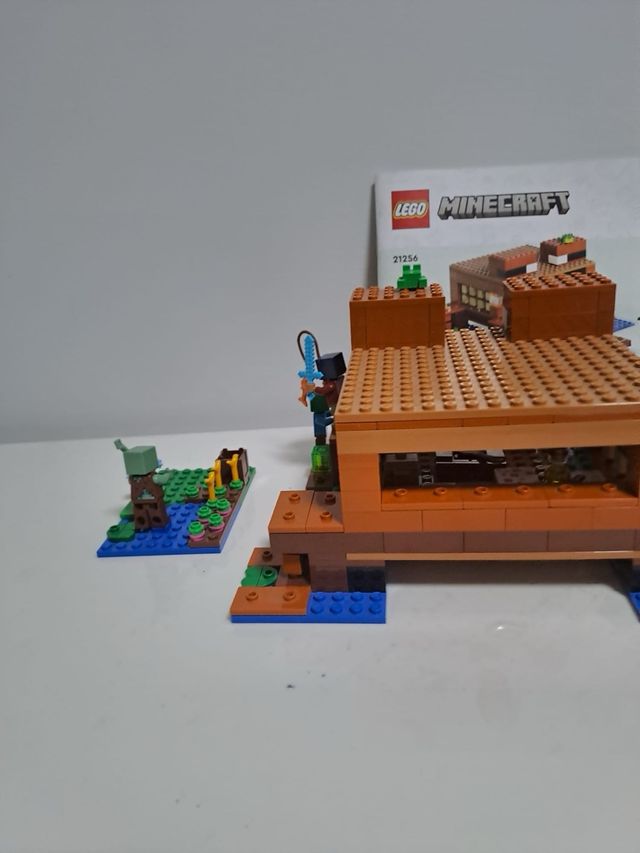 Lego Minecraft Casa Rana 21254