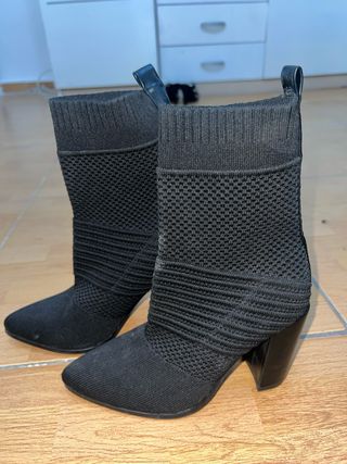 Botines de tacón negros para mujer