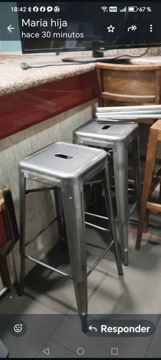 Sillas, mesas y taburetes metálicos