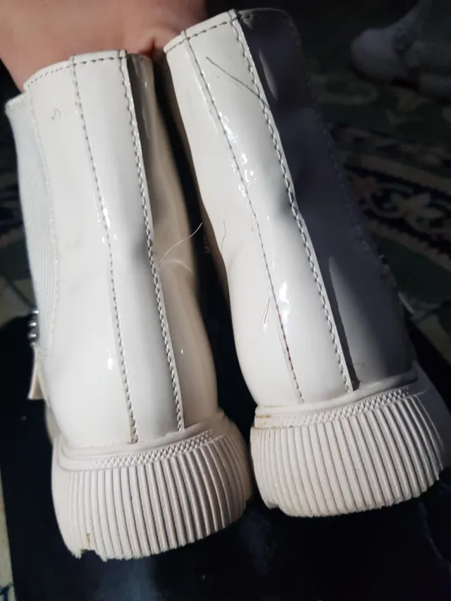 Botas niña crema con hebilla y cremallera