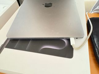 MacBook Pro 13” 2019 – i7 / 16GB RAM – Oportunidad