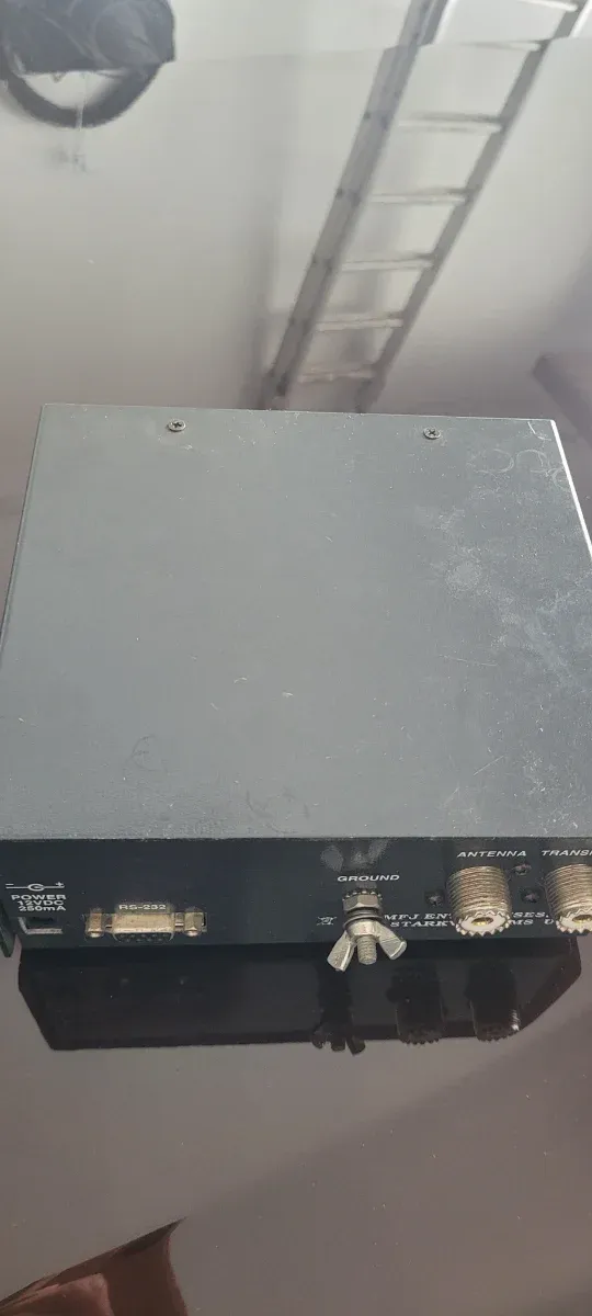 MFJ-826B Medidor SWR/Wattmetro Digital