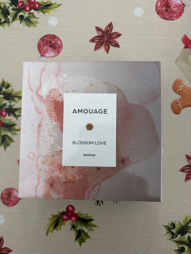 Amouage Blossom Love Donna Profumo