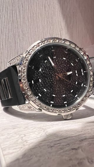 Reloj Guess Negro y Plateado