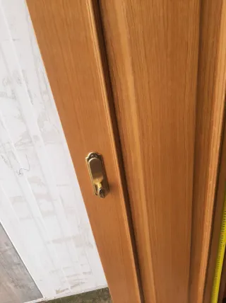 Puertas de armario madera (grandes y pequeñas)