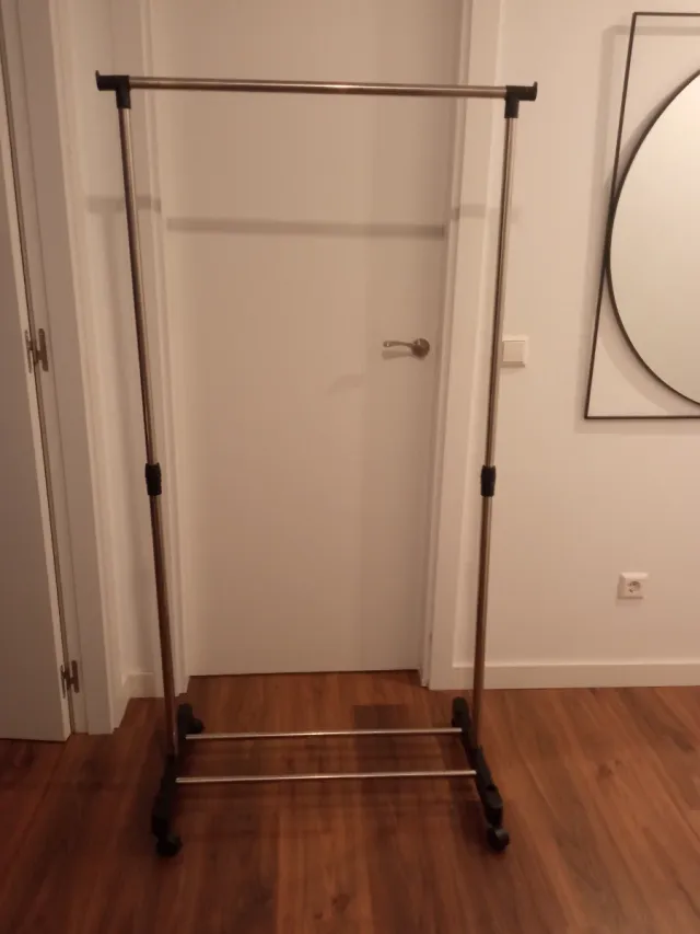 Burro perchero con ruedas desmontable