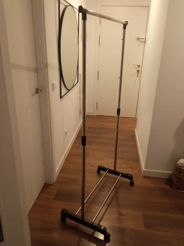 Burro perchero con ruedas desmontable